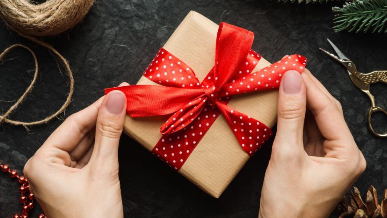 Cadeau de Noël pour son copain : 20 activités géniales à lui offrir